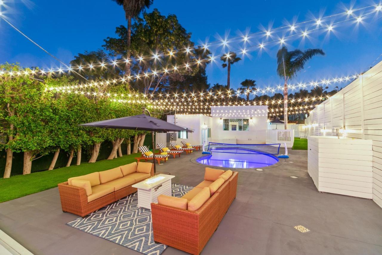 Studio City Contemporary Villa With Pool Sleeps 10 ロサンゼルス エクステリア 写真