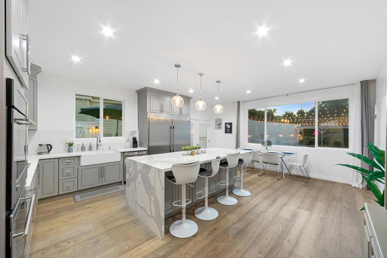 Studio City Contemporary Villa With Pool Sleeps 10 ロサンゼルス エクステリア 写真