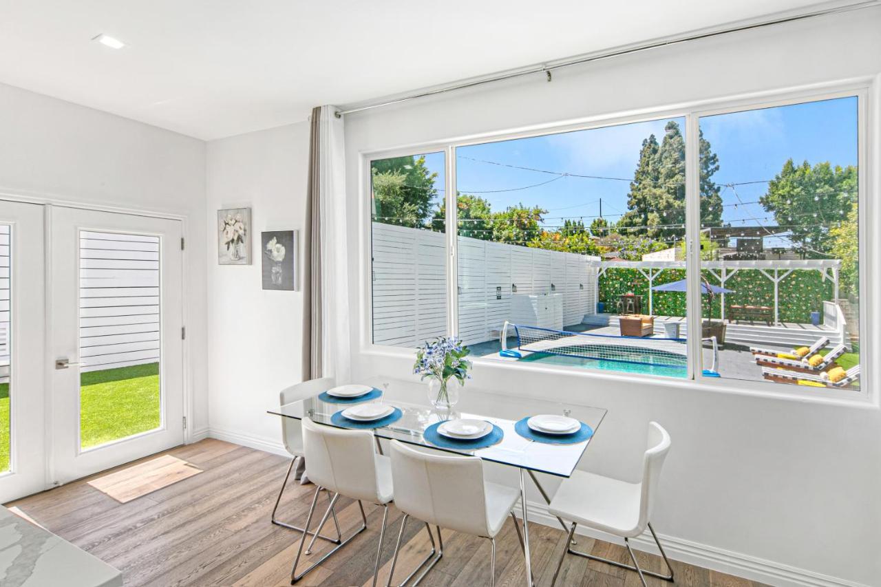 Studio City Contemporary Villa With Pool Sleeps 10 ロサンゼルス エクステリア 写真