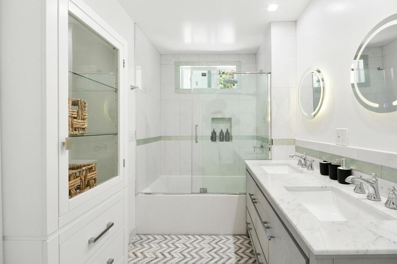 Studio City Contemporary Villa With Pool Sleeps 10 ロサンゼルス エクステリア 写真