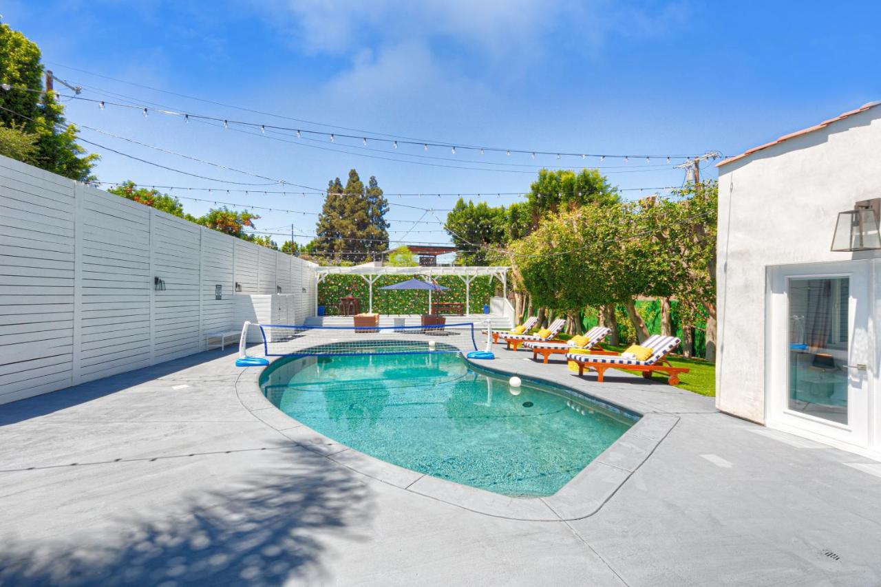 Studio City Contemporary Villa With Pool Sleeps 10 ロサンゼルス エクステリア 写真
